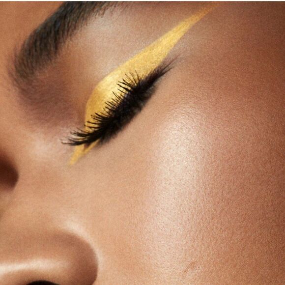 Fenty Beauty Flypencil Longwear Pencil Eyeliner in Grillz - Picture 2 of 2